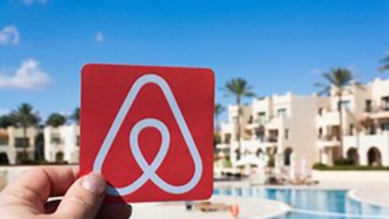 Should I Invest In The Airbnb Ipo In 2019 - 