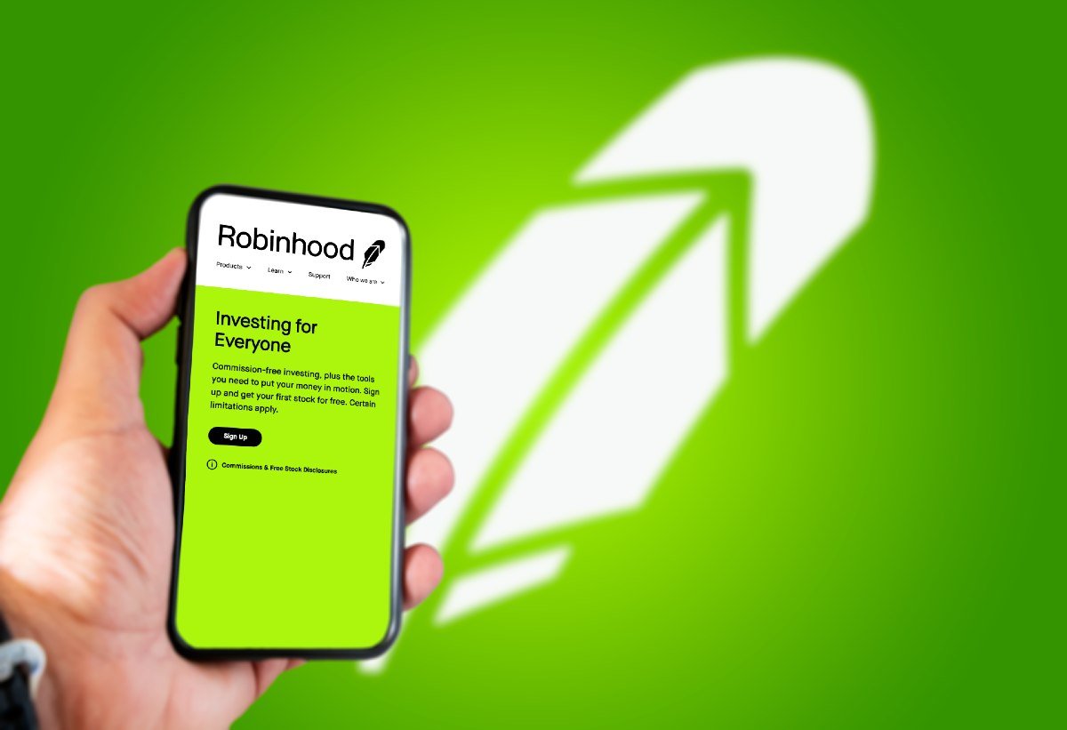Robinhood Pays $65 Million To SEC For Misleading Customers Who