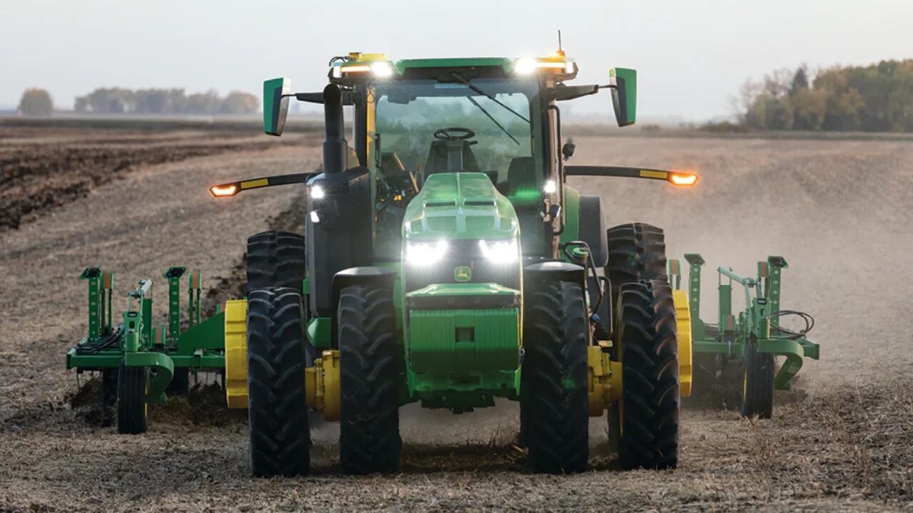 john deere stock forecast 2025